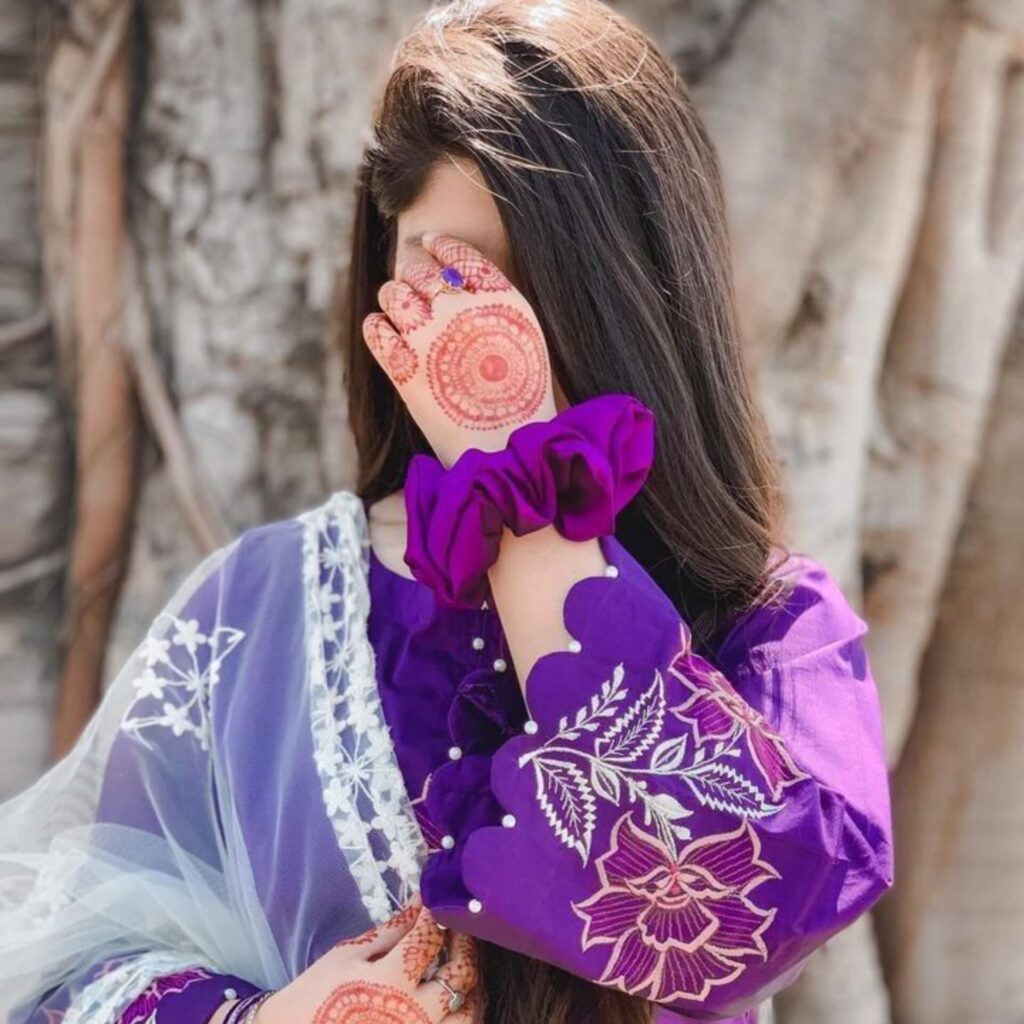 Stylish DP for girls