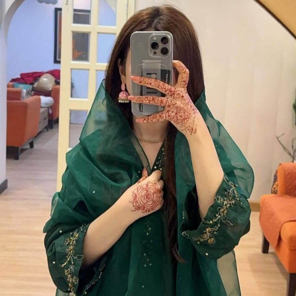 Best Dp for Girls